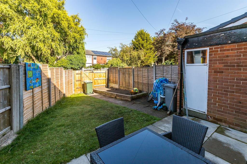 Tarbolton Crescent, Hale 3 bed terraced house £299,950