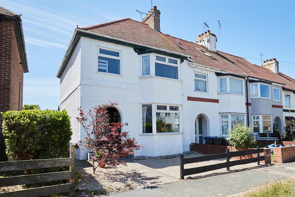 Gorrell Road, Whitstable 3 bed house £1,500 pcm (£346 pw)