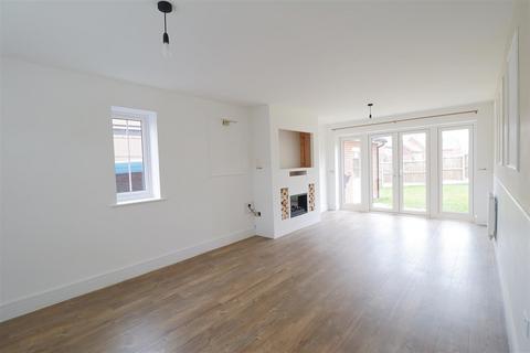 4 bedroom detached house for sale - Townrow Avenue, Braintree
