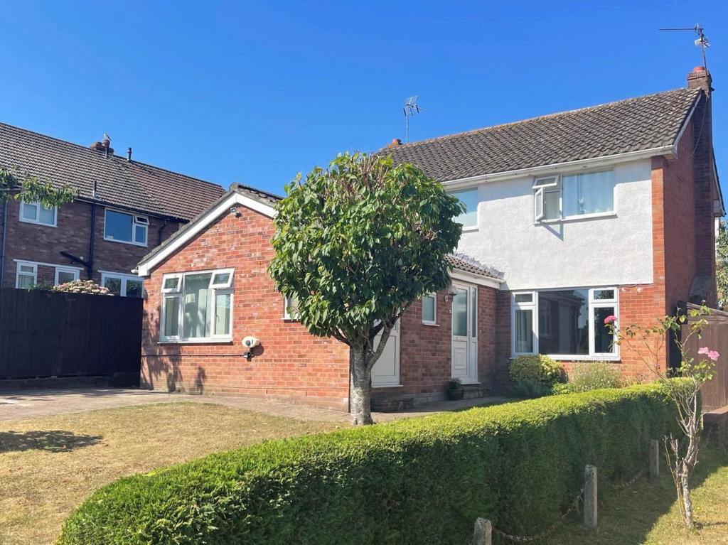 Grassmere Close, Llandough 3 bed detached house for sale £400,000