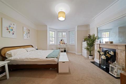 2 bedroom apartment for sale - Thurlow Road, Hampstead, London