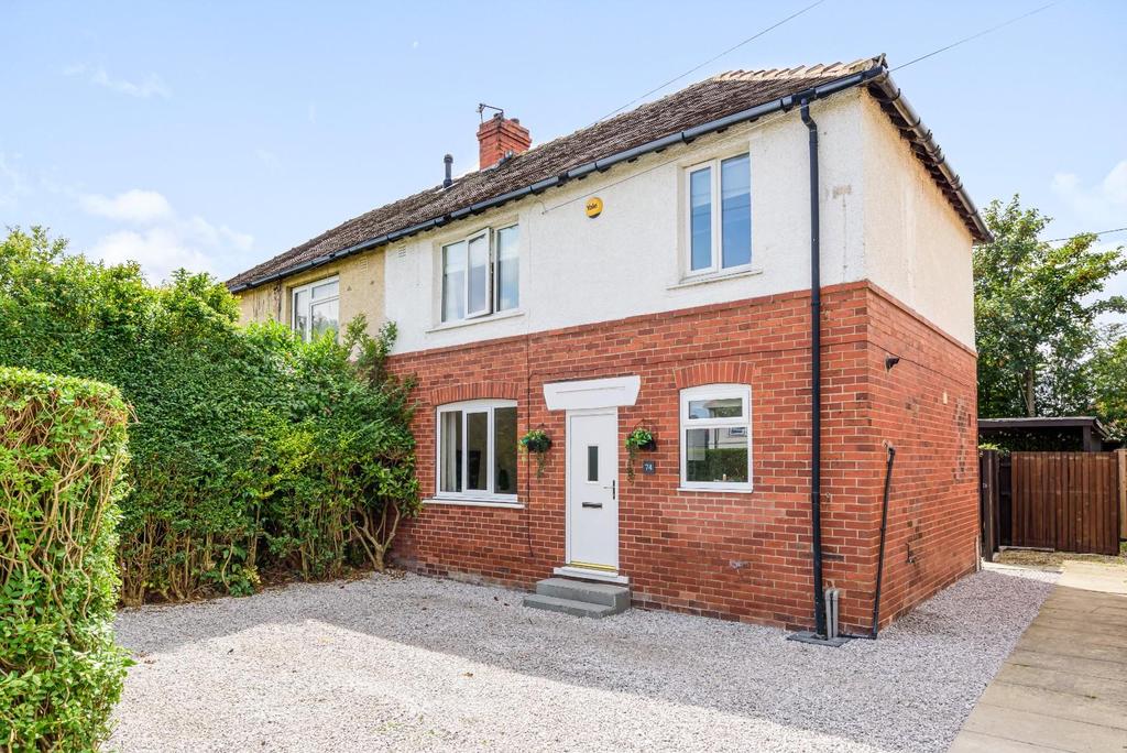 Milton Crescent, Wakefield 3 bed semidetached house for sale £180,000