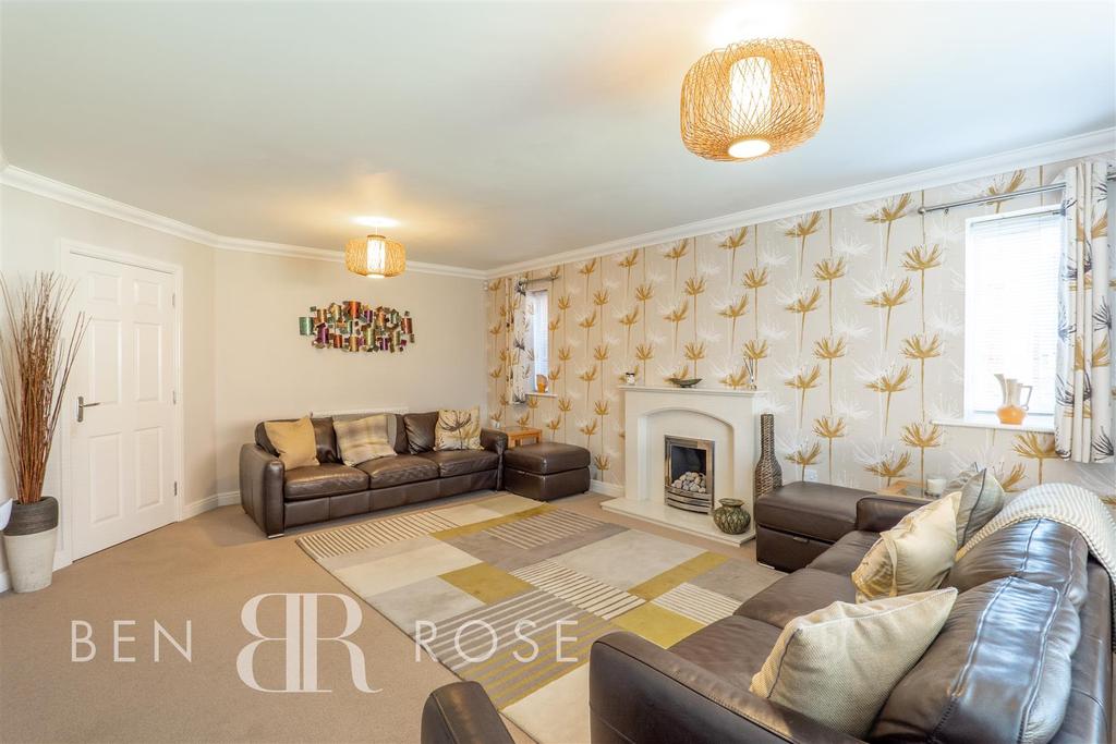 Kendal Gardens, Leyland 5 bed detached house £600,000