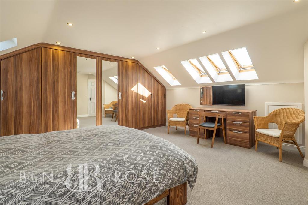 Kendal Gardens, Leyland 5 bed detached house £600,000