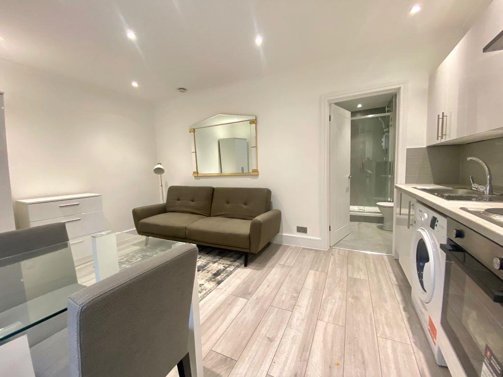 Aberdare Gardens, London Studio £1,603 pcm (£370 pw)