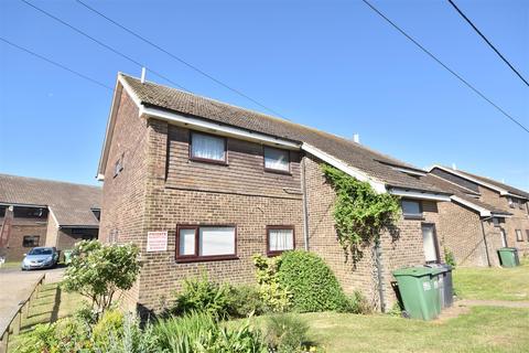 2 bedroom flat for sale - Camber, Rye