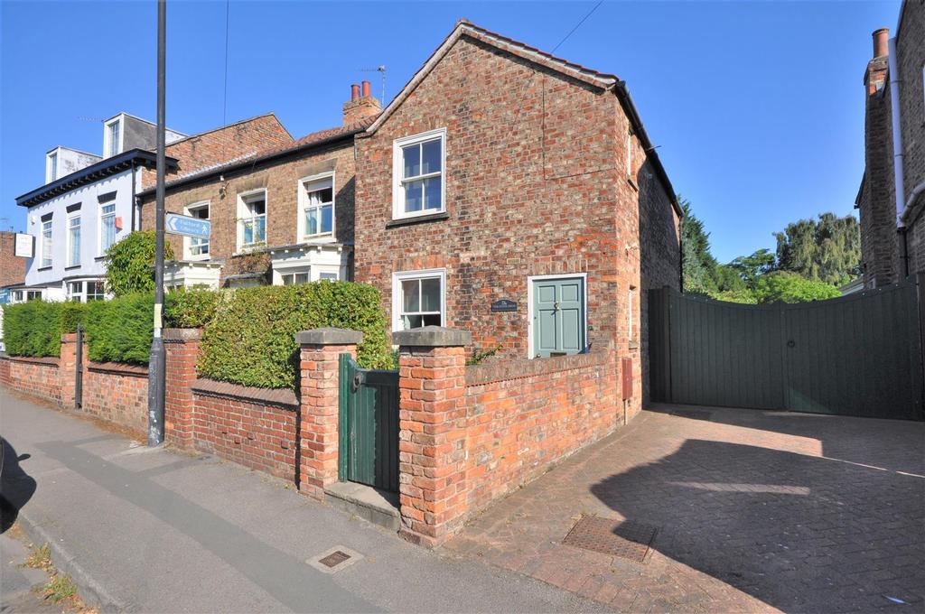 Heslington Lane, York 2 bed cottage £1,100 pcm (£254 pw)