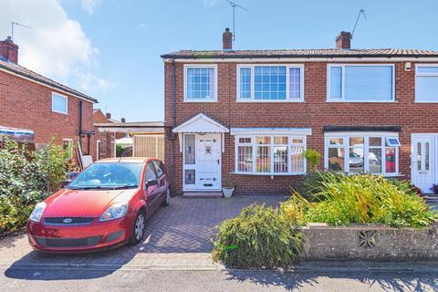 65 Whitethorn Close, York, YO31 9EX