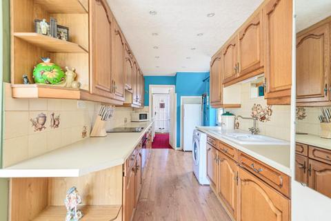 65 Whitethorn Close, York, YO31 9EX