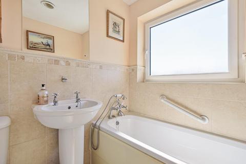 65 Whitethorn Close, York, YO31 9EX