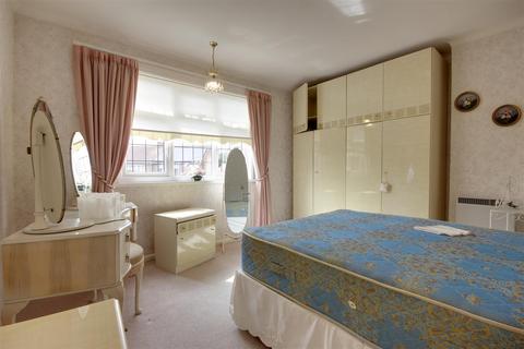 55 Corby Park, North Ferriby, HU14 3AX