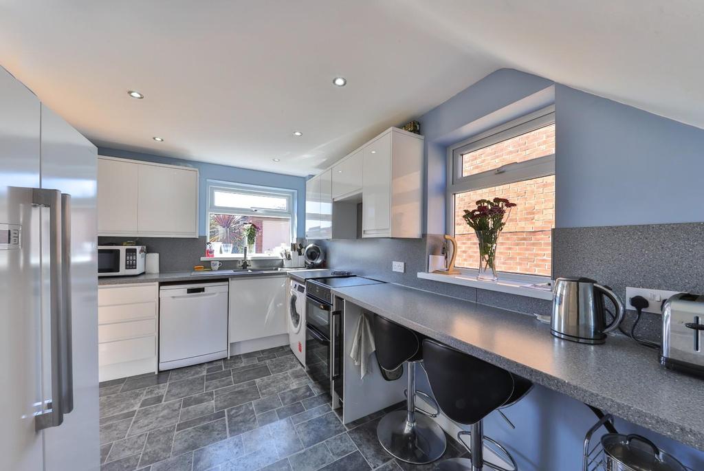 Whenby Grove, York, North Yorkshire 3 bed detached house £349,950