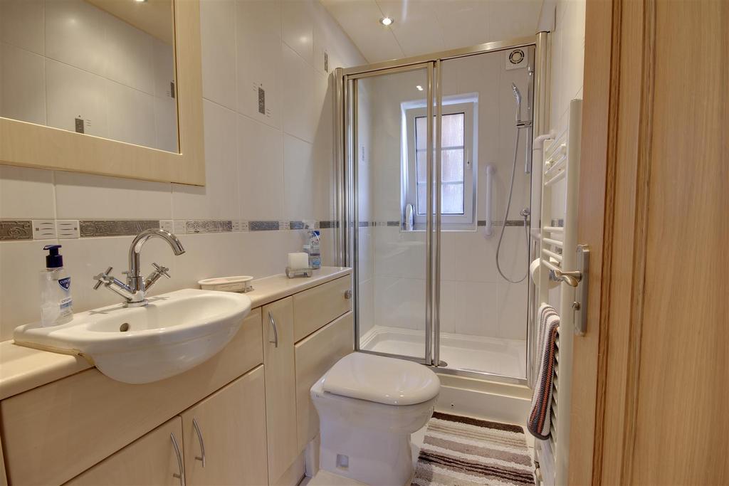 Denmark Rise, North Cave 4 bed detached house £335,000