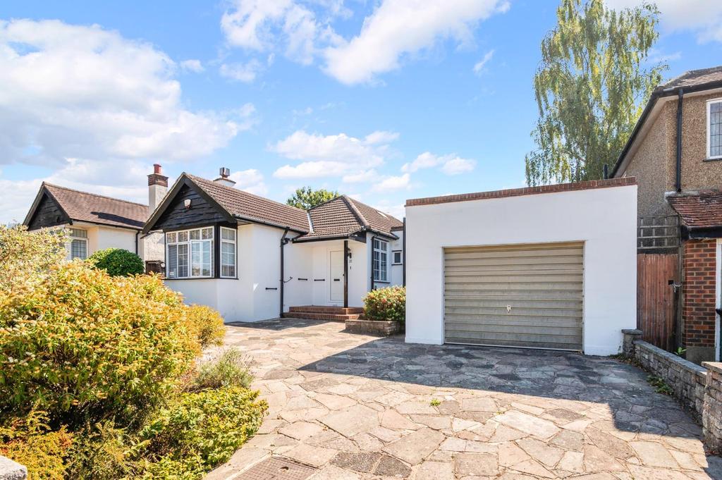 Chestnut Avenue, Ewell 3 bed detached bungalow for sale £750,000