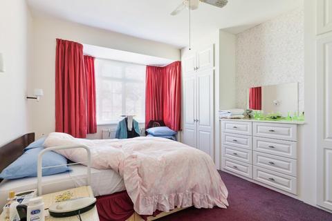 21 Chestnut Avenue, Epsom, KT19 0SY