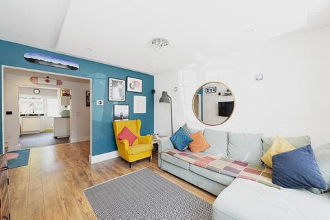 74 Ashby Avenue, Chessington, KT9 2BU