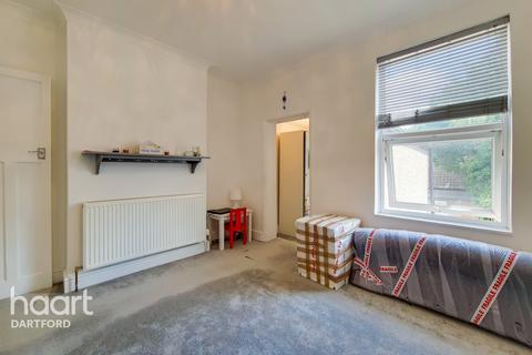 1 Crescent Road, Erith, DA8 2AU