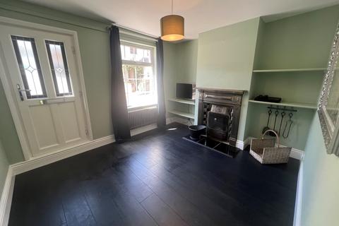 2 bedroom end of terrace house to rent, Albert Road, Englefield Green, Egham, Surrey, TW20