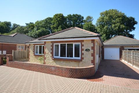 3 bedroom bungalow for sale - Blue Peter Gardens, West Coker Road, Yeovil, Somerset, BA20