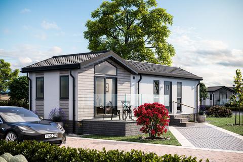 2 bedroom mobile home for sale, Plot 83, Tingdene Cosgrove 40x20 at Clifton Park, Clifton Park, New Road SG17
