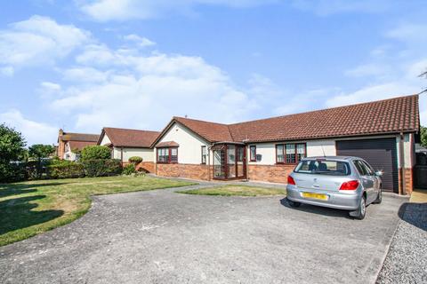 2 bedroom detached bungalow for sale, Gors Road, Towyn, Conwy, LL22