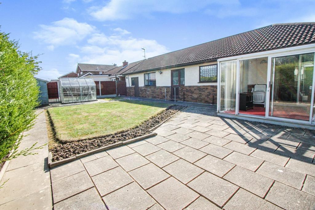 Gors Road, Towyn, Conwy, LL22 2 bed detached bungalow for sale £250,000