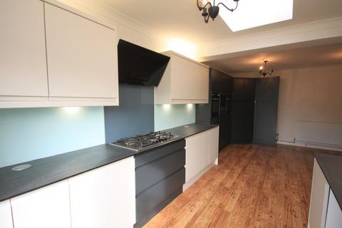 undefined, Sundon Park Road, Luton, LU3