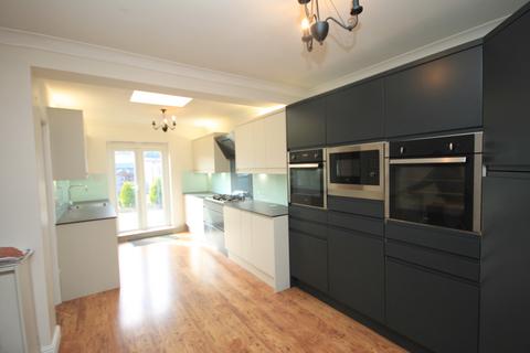 undefined, Sundon Park Road, Luton, LU3