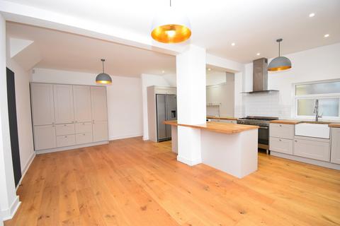 undefined, Forest Drive, Woodford Green, Essex. IG8 9NG