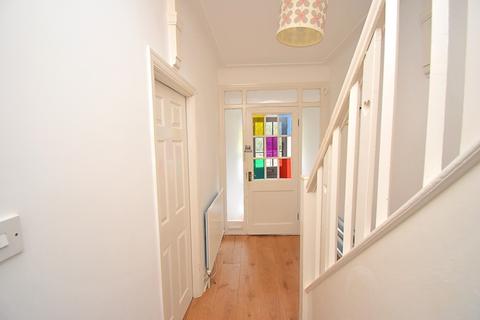 5 bedroom end of terrace house for sale, Forest Drive, Woodford Green, Essex. IG8 9NG