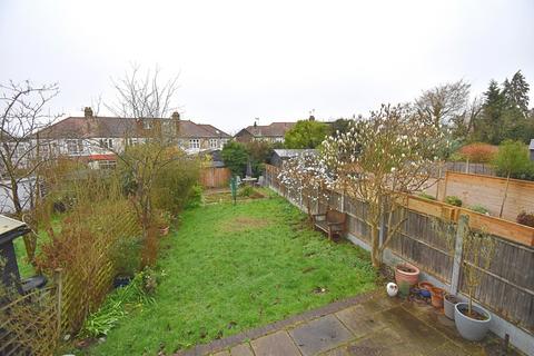 5 bedroom end of terrace house for sale, Forest Drive, Woodford Green, Essex. IG8 9NG