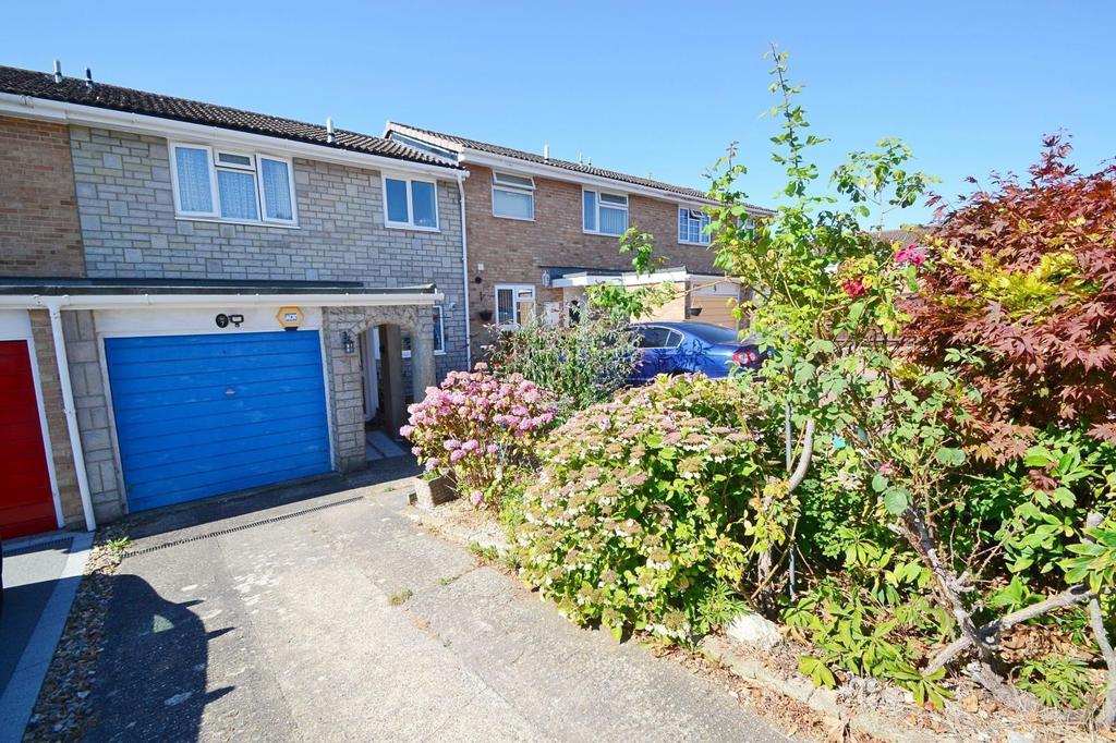 Blandford 3 bed terraced house £300,000