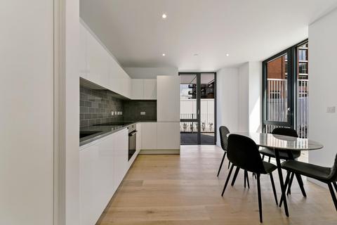 1 bedroom apartment for sale, Fairwater House, Royal Wharf, E16