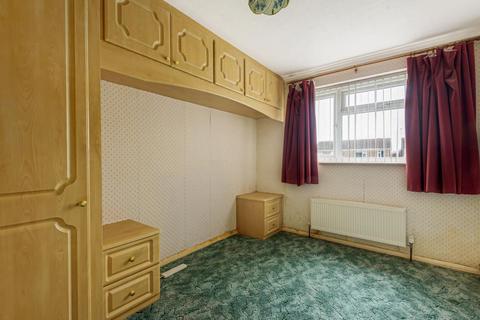 12 Austen Walk, Bicester, OX26 2FW
