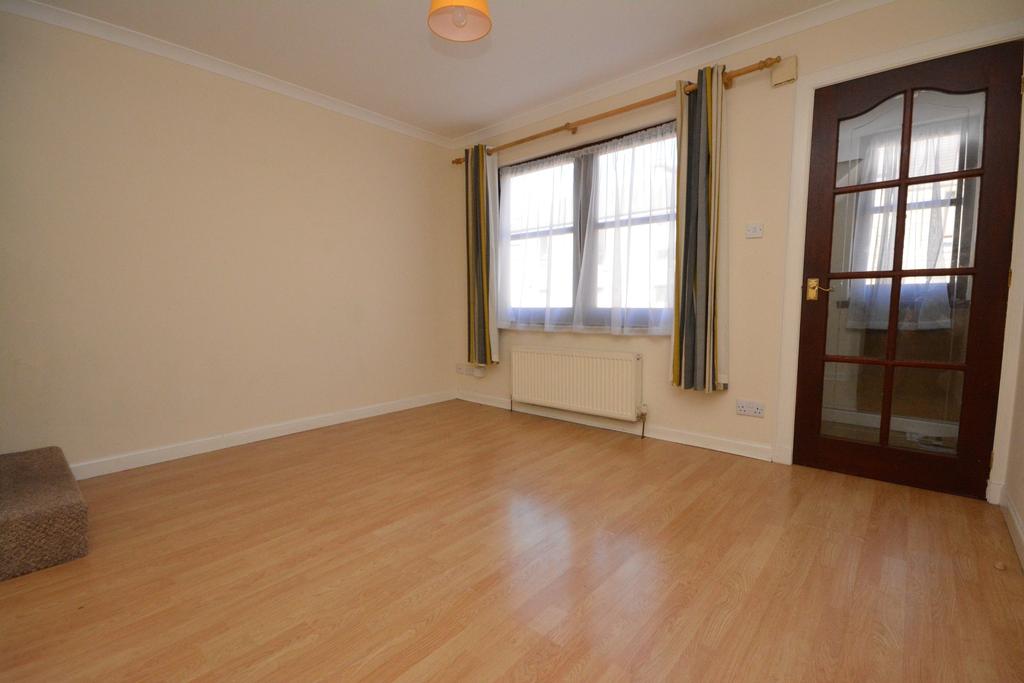 Thornhill Road, Falkirk, Stirlingshire, FK2 7AB 2 bed terraced house
