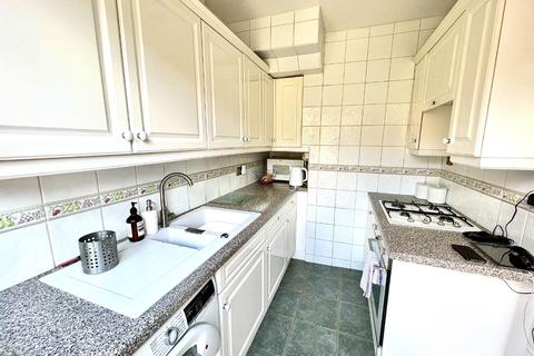 16 Edison Grove, London, SE18 2DN
