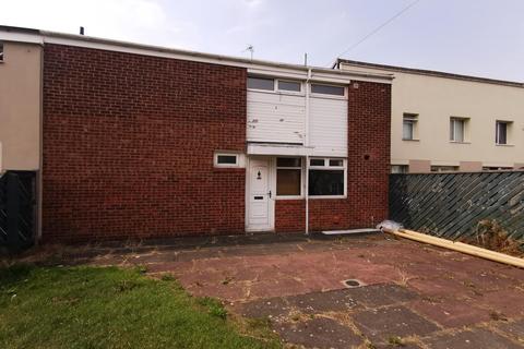 3 bedroom semi-detached house to rent, Chesters Avenue, Longbenton, Newcastle upon Tyne, NE12