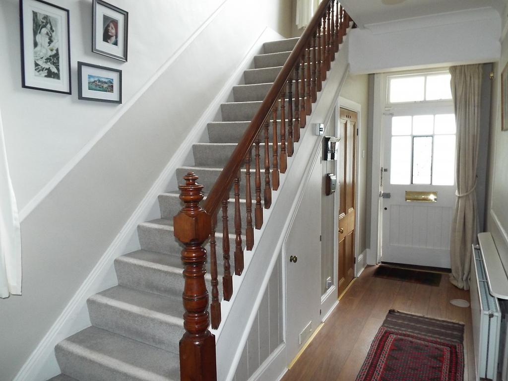 16 Brynfield Road, Langland, Swansea SA3 4SX 3 bed semidetached house