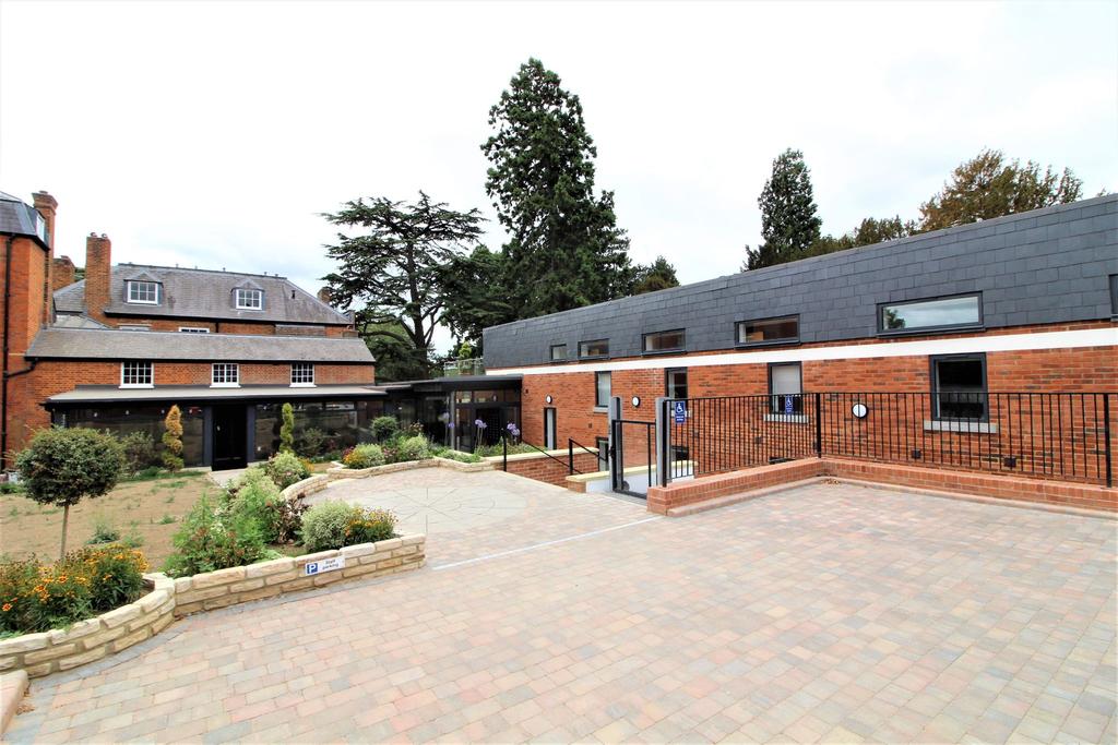 The Annexe, Clare Hall Manor, Ridge Village, South Mimms, EN6 1 bed