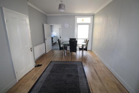3 bedroom end of terrace house for sale - Southall, UB1