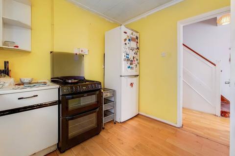 102a Rectory Place, London, SE18 5BY