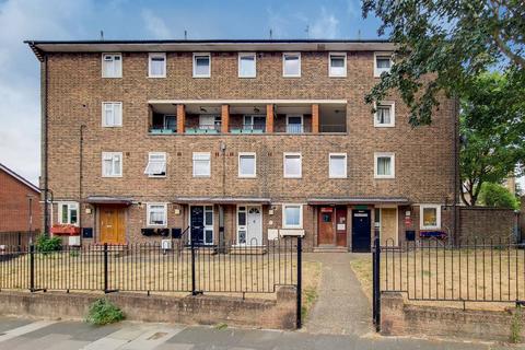102a Rectory Place, London, SE18 5BY