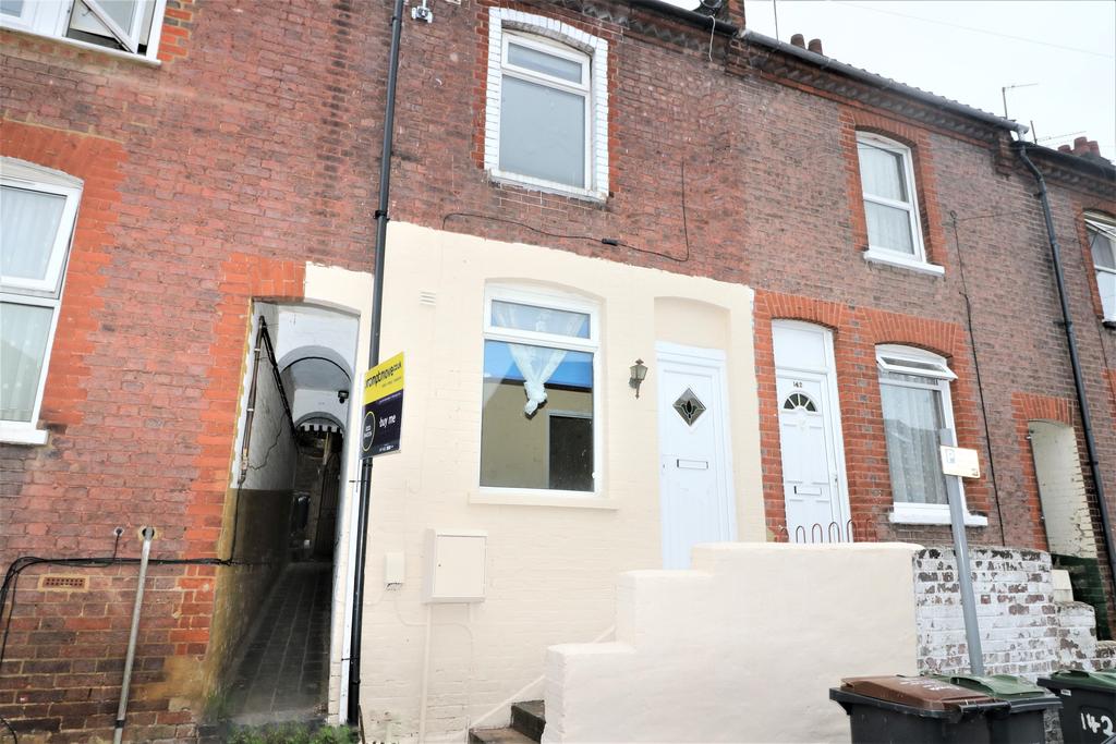 Hartley Road Luton LU2 0HY 2 bed terraced house to rent £950 pcm (£