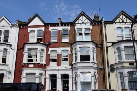 2 bedroom flat to rent, Burton Road