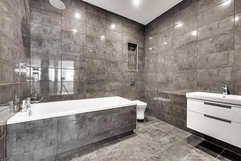 2 bedroom apartment for sale - Beech Road, Benfleet, SS7