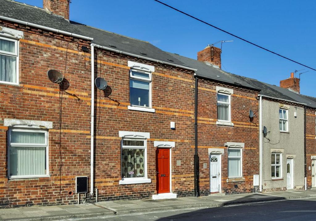 23 Tees Street, Horden, Peterlee 2 bed terraced house - £19,000