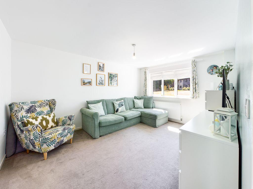 St Lucia Park, Bordon GU35 0LF 3 bed terraced house £345,000