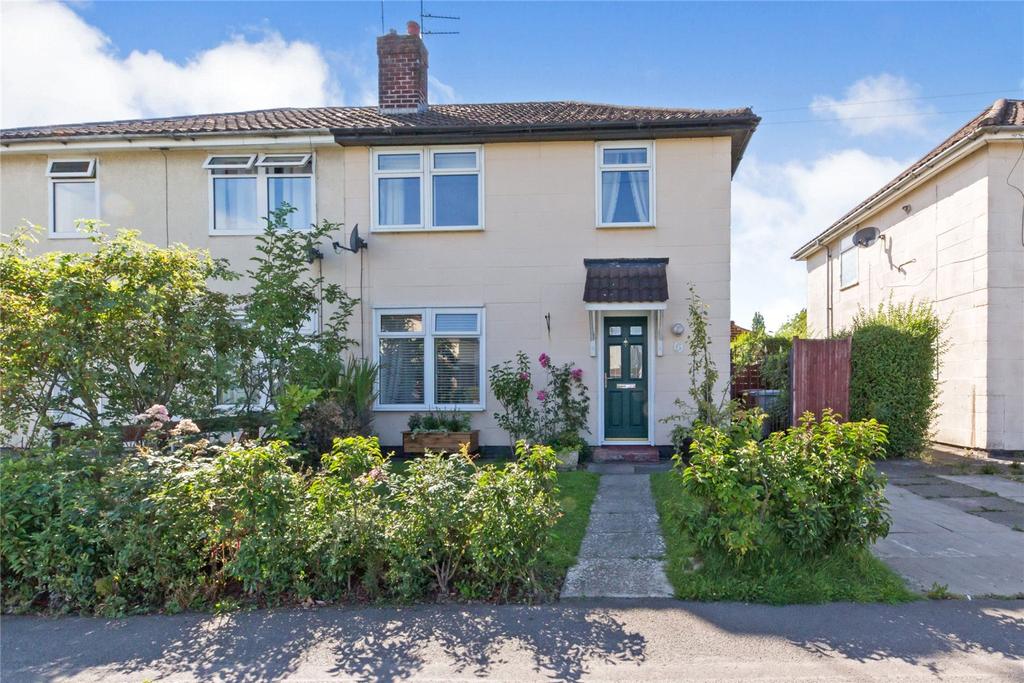 Moreton Road, Crewe, Cheshire, CW2 3 bed semidetached house £150,000