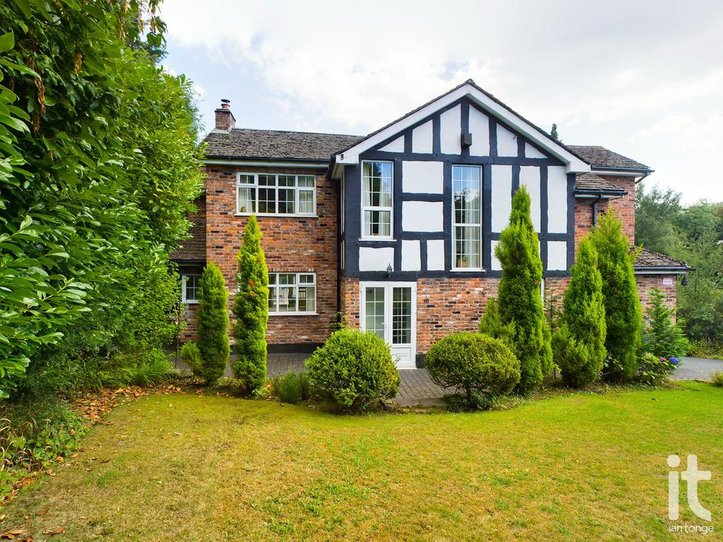 Fletcher Drive, Disley, Stockport, SK12 5 bed detached house £875,000