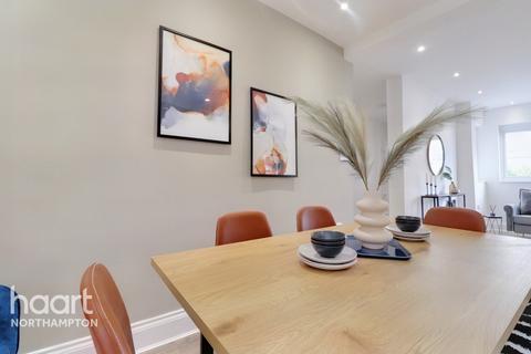 59 Cecil Road, Northampton, NN2 6PG